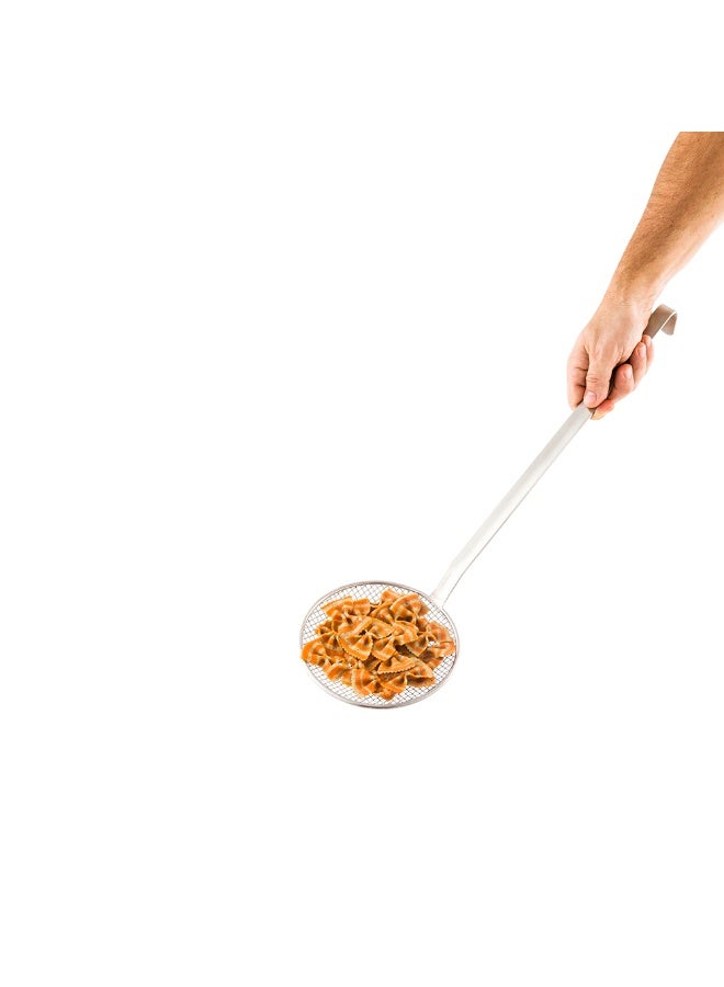 Restaurantware Met Lux 6 Inch Frying Skimmer, 1 Corrosion-Resistant Wire Skimmer - Mesh Scoop, Long Handle, Stainless Steel Deep Fryer Ladle, Durable, For Catching Food And Releasing Oil - Image 2