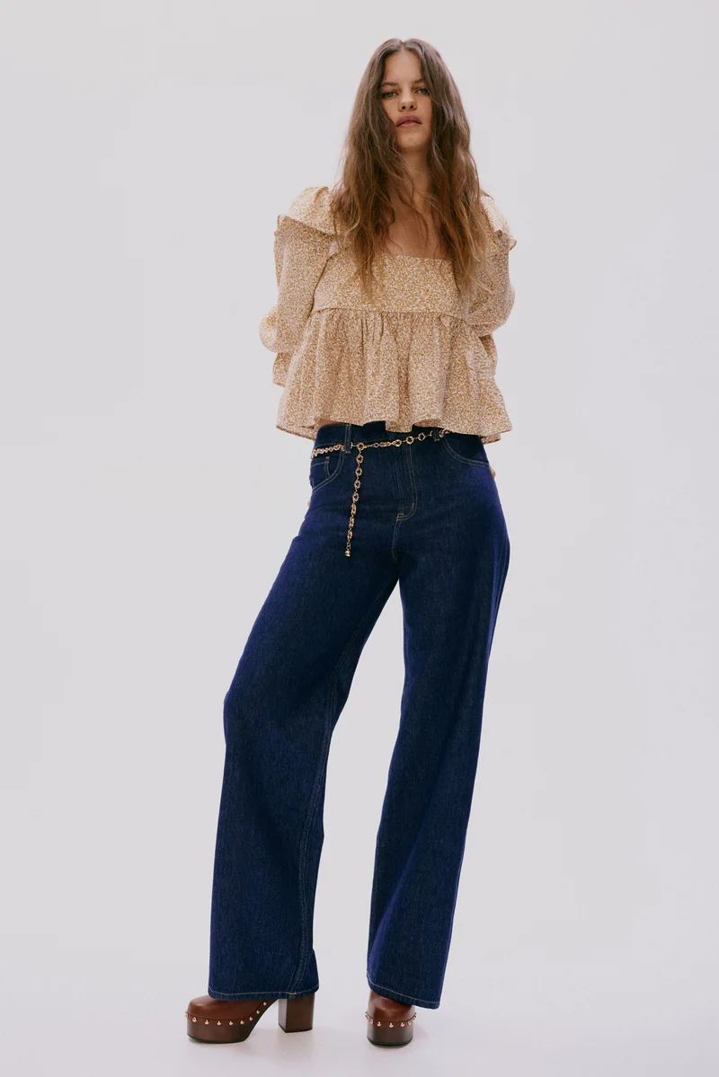 اتش اند ام جينز بخصر عالي وقصّة واسعة