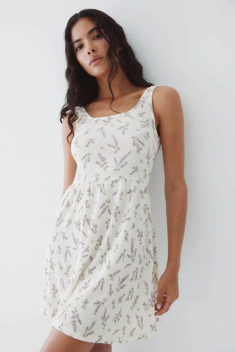 اتش اند ام فستان من الجيرسيه المجعّد