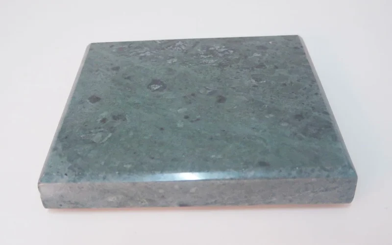ميسي Special Chamfer Cut Square Decorative Green Natural Marble Stone