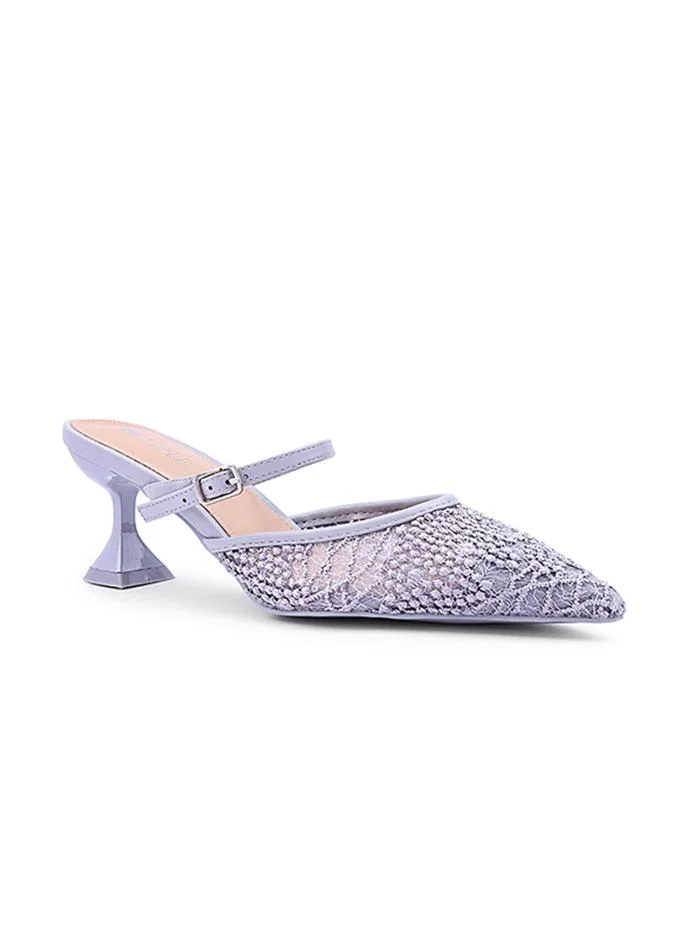Stylish heel shoes that elevate any outfit.