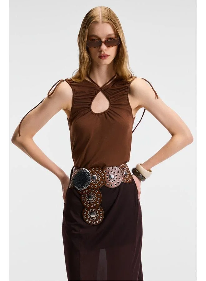 Ethiquet SERALYA Women's Sleeveless Window Neck Collared Ruffle Slim Brown Blouse.