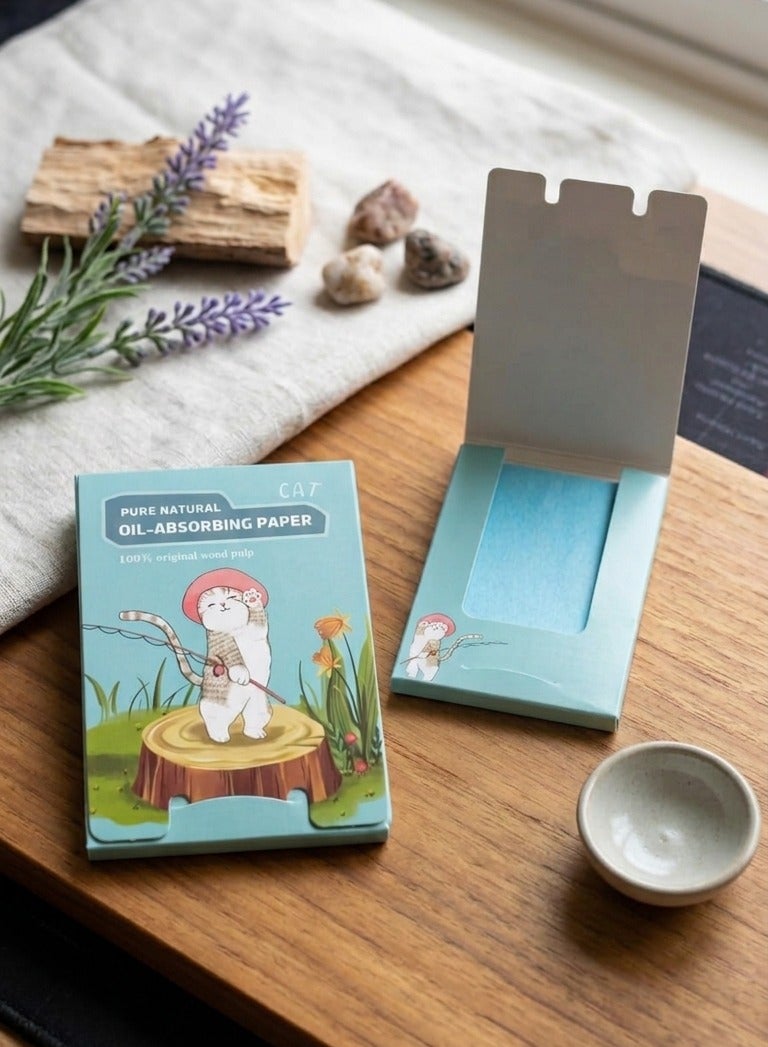 cat-shaped oil-absorbing wipes for the face - Instant removal of oil and shine - Lightweight and easy to use - (100 pieces inside the pack) - Image 1