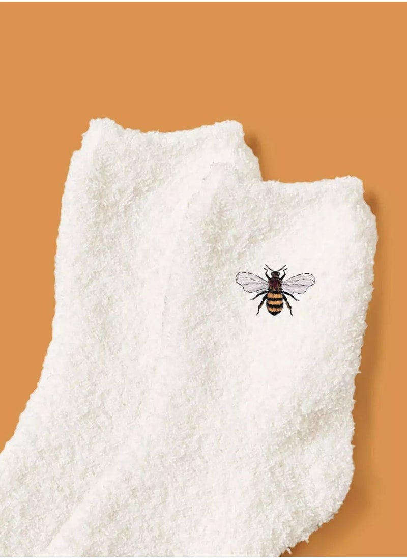 Generic - Bee Pattern Fuzzy Socks - Image 1