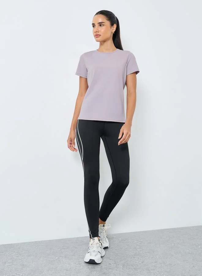 ستايلي اكتيف بلوزة بتفاصيل بارزة الملمس