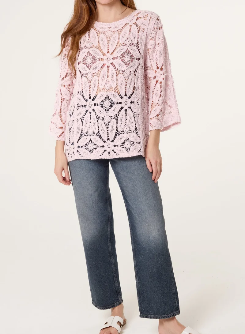 بلو فانيلا Flower Crochet Long Sleeve Top