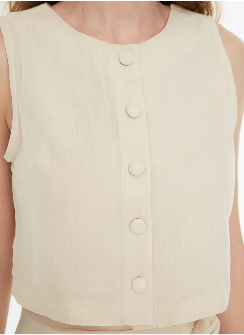 trendyol Crew Neck Button Detail Crop Top