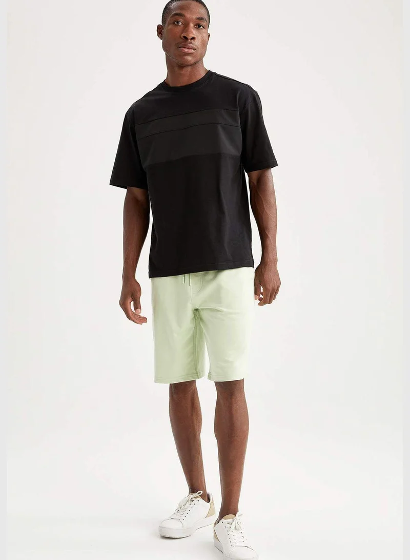 ديفاكتو Regular Fit Basic Shorts