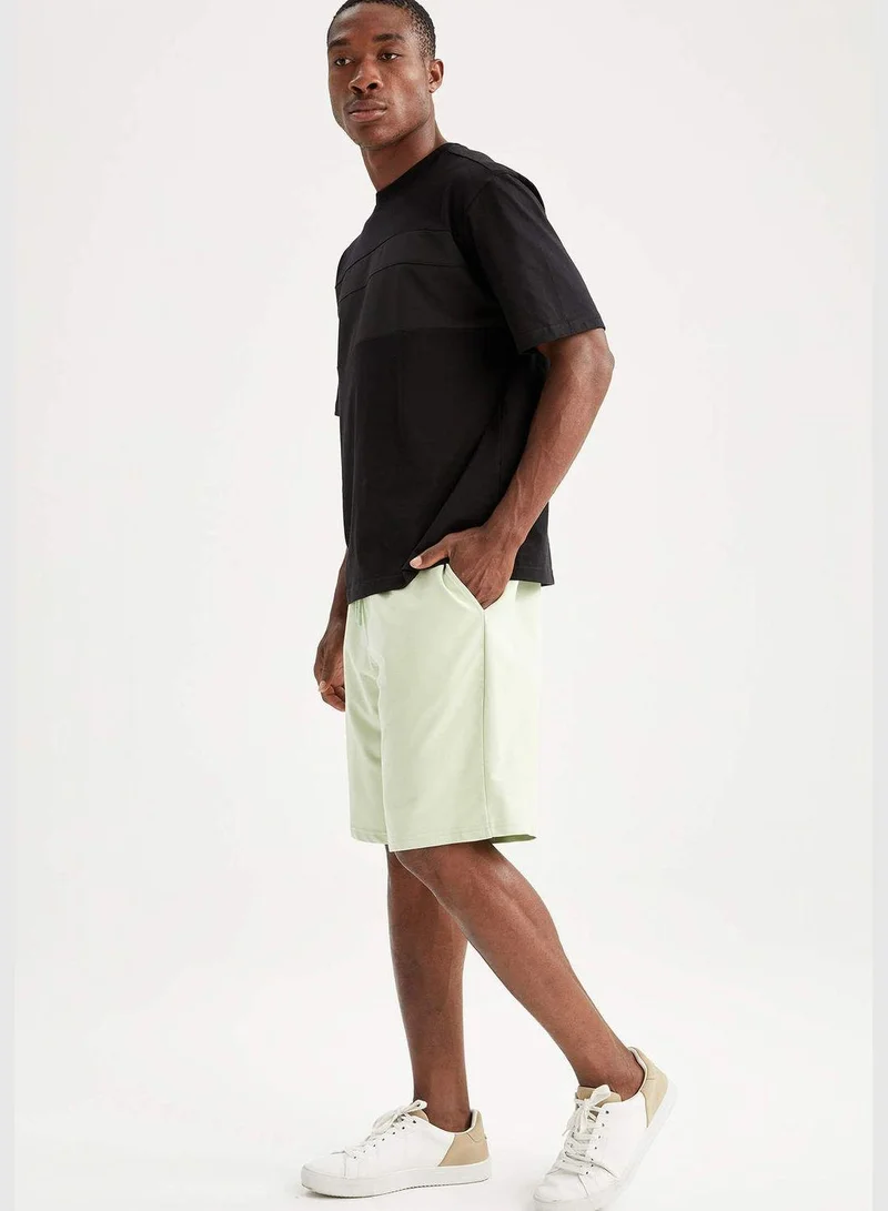 ديفاكتو Regular Fit Basic Shorts