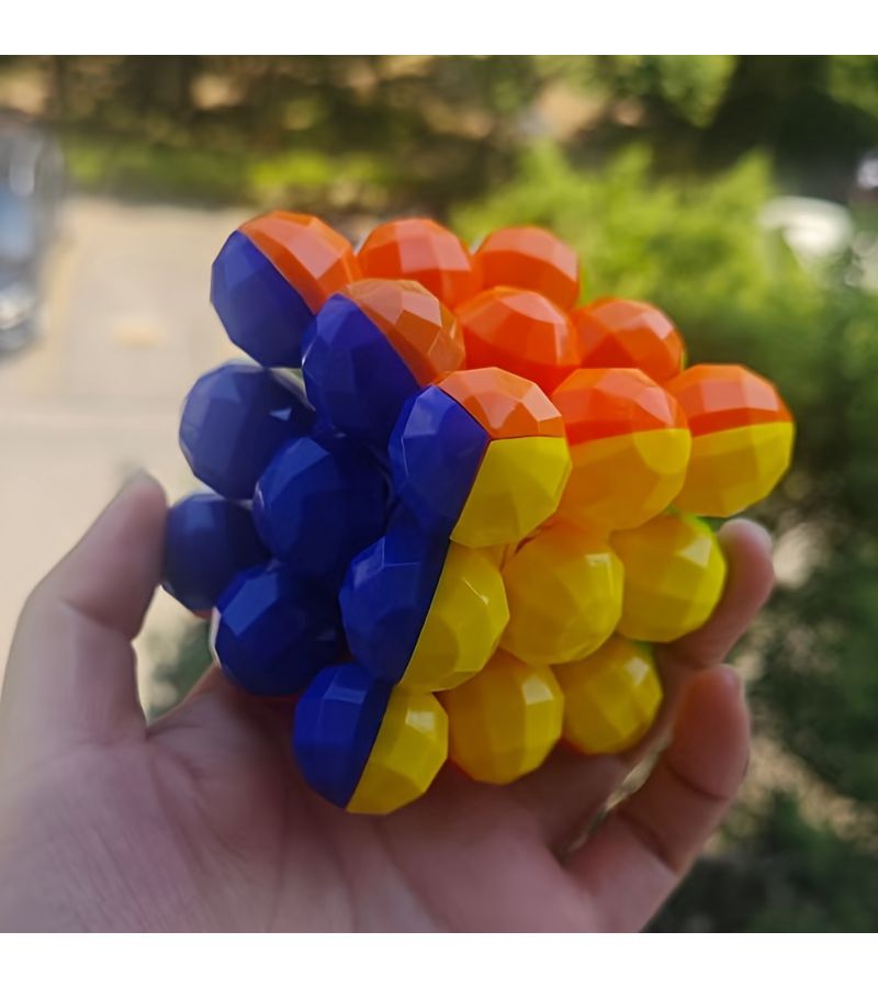 Round Diamond Ball 3x3 Stickerless Magic Cube Puzzle - Image 3
