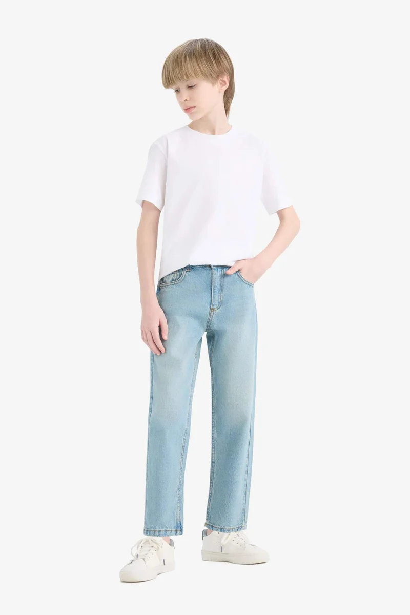 ديفاكتو Boy Straight Fit Straight Leg Jeans