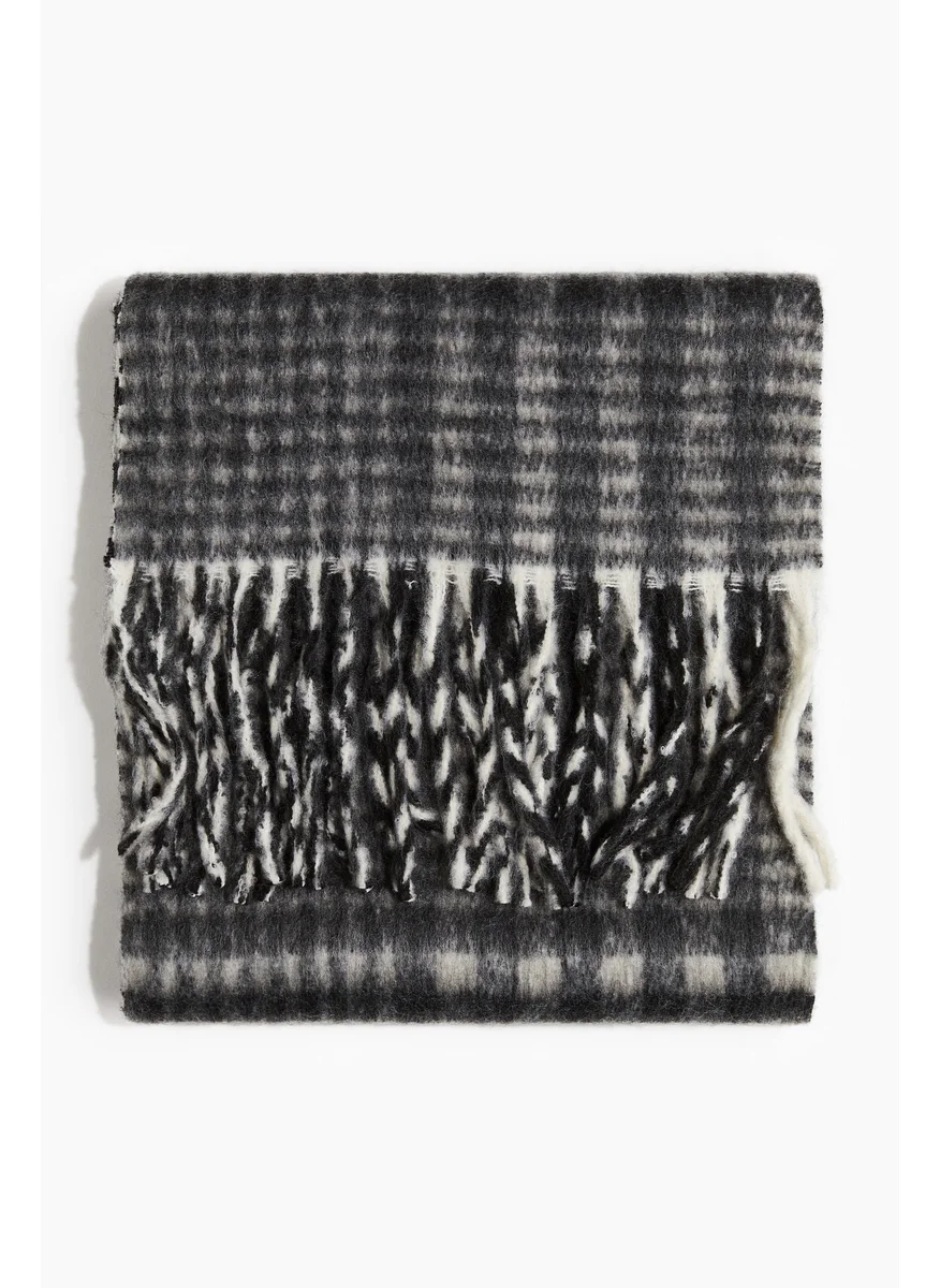 اتش اند ام Fringed Scarf