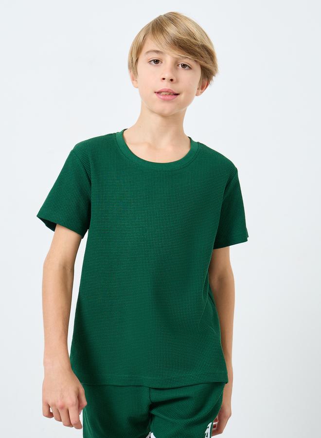 ستايلي طقم تيشيرت محبوك بنمط وافل مع شورت - Image 2