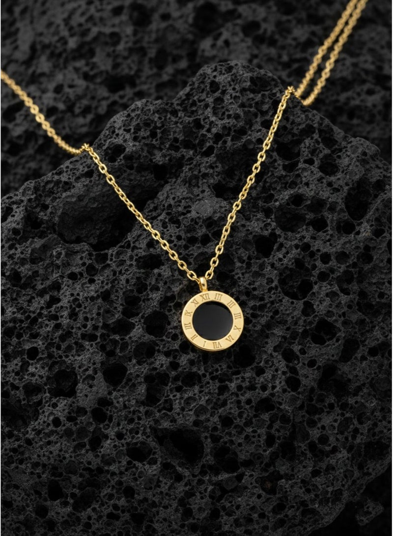 جوليا ستور قلادة أنيقة وفاخرة مطلية بالذهب عيار 18 قيراطًا، مصنوعة من الفولاذ المقاوم للصدأ، بتصميم رومانسي رقيق وعصري، مزينة بأرقام رومانية عتيقة، هدية مثالية للنساء. - Image 2