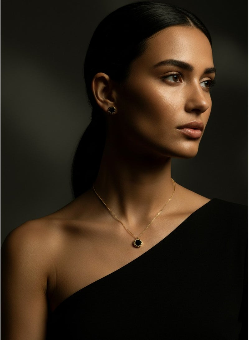 جوليا ستور قلادة أنيقة وفاخرة مطلية بالذهب عيار 18 قيراطًا، مصنوعة من الفولاذ المقاوم للصدأ، بتصميم رومانسي رقيق وعصري، مزينة بأرقام رومانية عتيقة، هدية مثالية للنساء. - Image 5