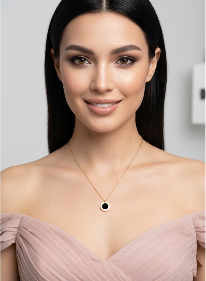 جوليا ستور قلادة أنيقة وفاخرة مطلية بالذهب عيار 18 قيراطًا، مصنوعة من الفولاذ المقاوم للصدأ، بتصميم رومانسي رقيق وعصري، مزينة بأرقام رومانية عتيقة، هدية مثالية للنساء. - Image 3