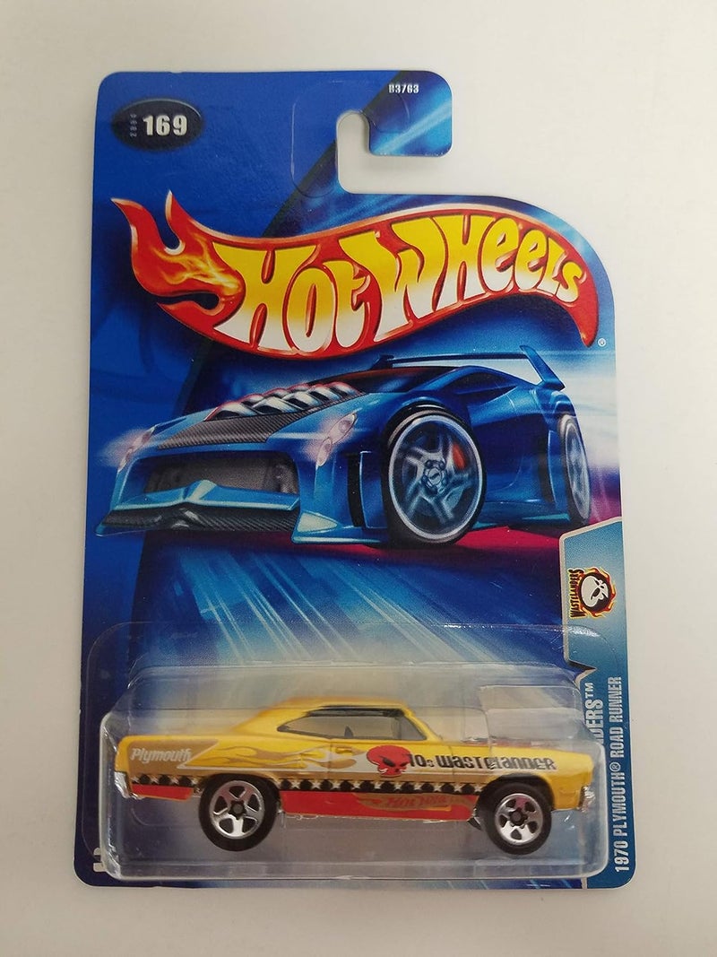 HW Wastelanders 1970 Plymouth Road Runner Yellow with Stars 2004 Hot Wheels Diecast Car No. 169 - Image 1