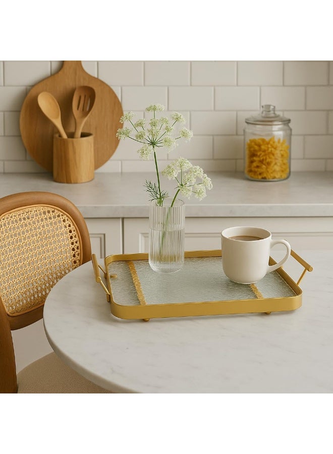 BS مجموعة صواني تقديم ذهبية مستطيلة من B&S – صواني أكريليك ومعدن مع مقابض للطعام والمشروبات والحلويات والشاي – صواني زخرفية أنيقة باللون الذهبي للمنزل أو الفندق أو المطعم أو البار أو الهدايا - Image 1