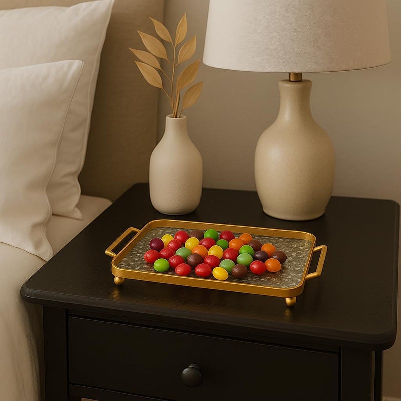 BS مجموعة صواني تقديم ذهبية مستطيلة من B&S – صواني أكريليك ومعدن مع مقابض للطعام والمشروبات والحلويات والشاي – صواني زخرفية أنيقة باللون الذهبي للمنزل أو الفندق أو المطعم أو البار أو الهدايا - Image 2