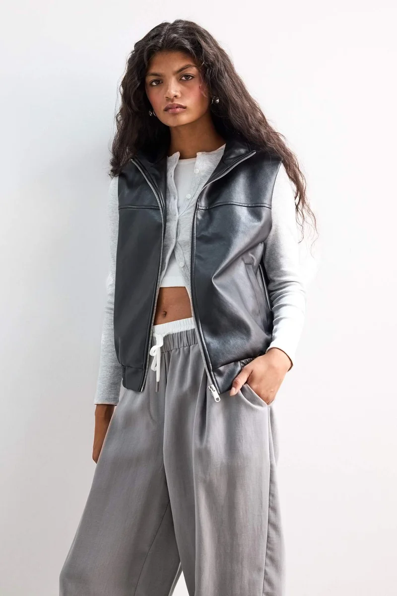 ديفاكتو Regular Fit Faux Leather Vest