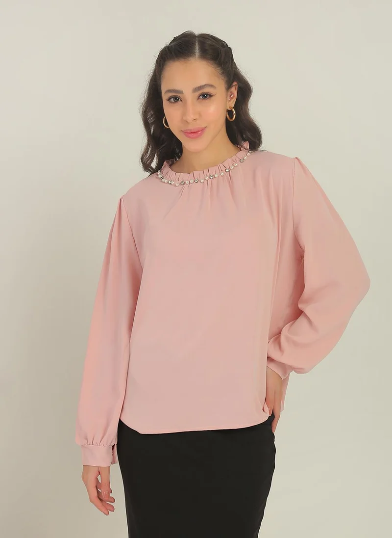 جلو باص Globus Women Pink Cuffed Sleeves Ruffle Round Neck Peral Detailing Party Top