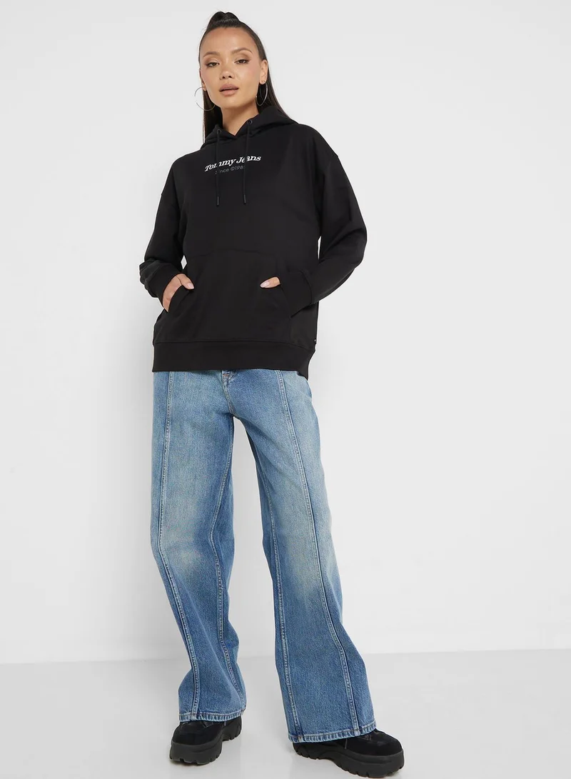 TOMMY JEANS Essential Logo Hoodie
