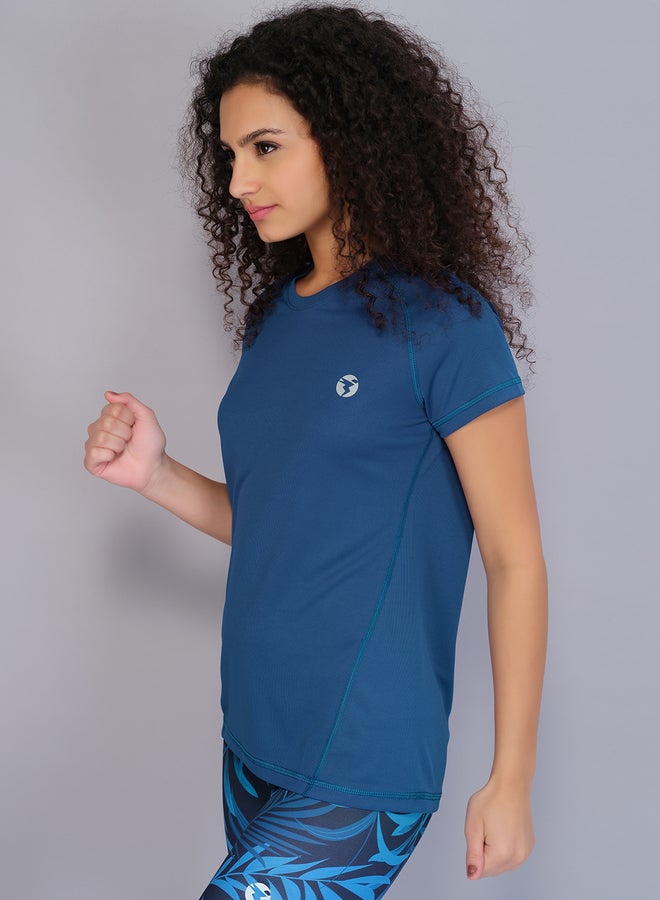 تكنوسبورت تيشيرت نسائي بقصة عادية وأكمام راجلان بلون سادة - Image 3