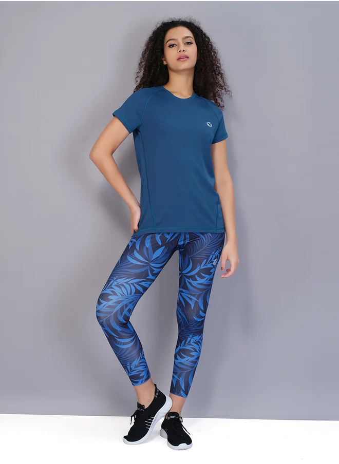 تكنوسبورت Women Solid Raglan Sleeves Regular Fit T-Shirt