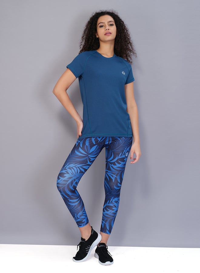 تكنوسبورت تيشيرت نسائي بقصة عادية وأكمام راجلان بلون سادة - Image 1