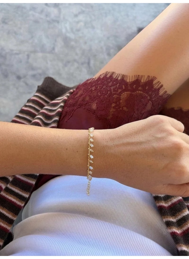 dainty crystal bracelet (gold plated)