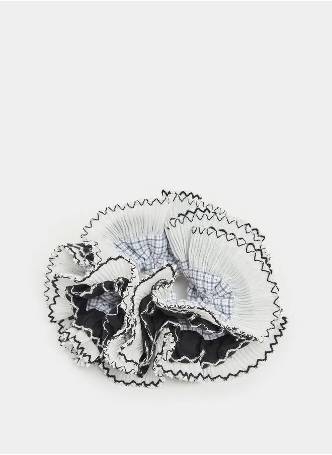 Styli Textured Scrunchie