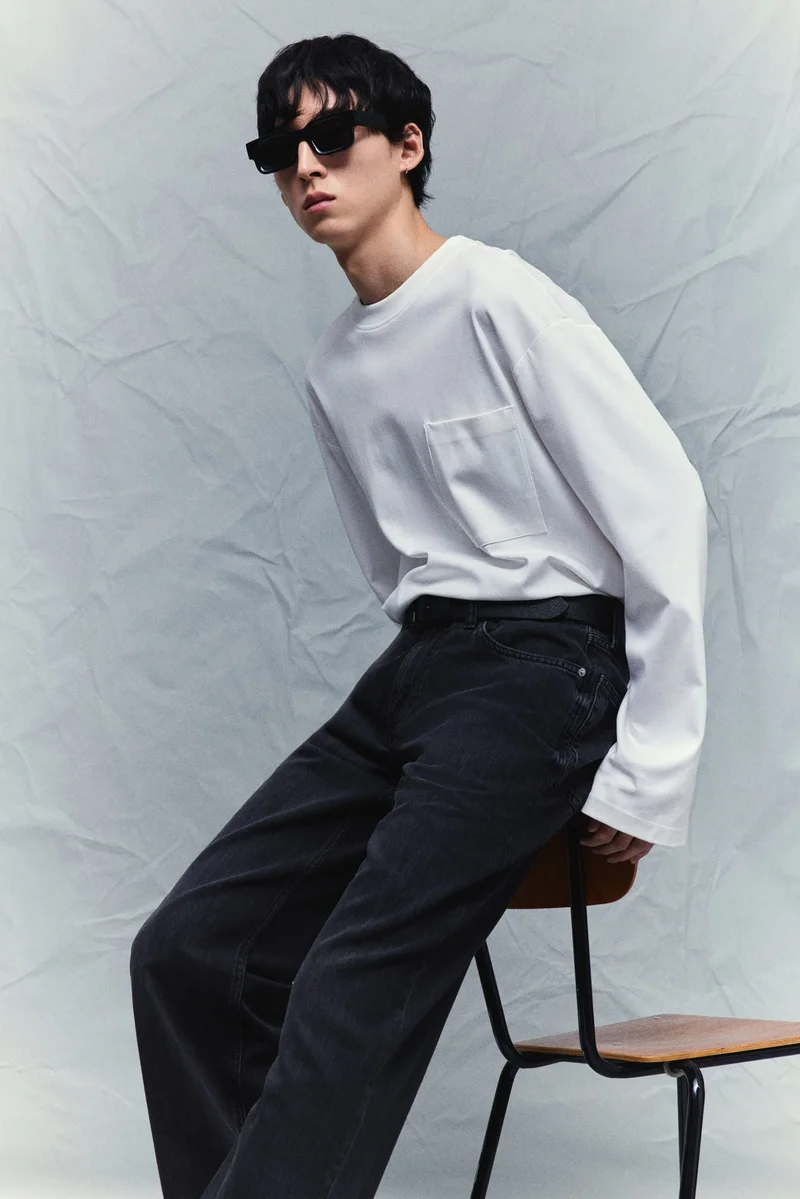 اتش اند ام جينز واسع بخصر منخفض وقصة مستقيمة الساق