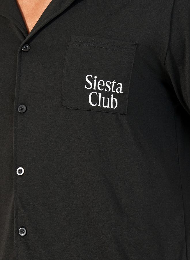 ستايلي طقم من بنطال بيجاما مع قميص بأكمام قصيرة - Image 3