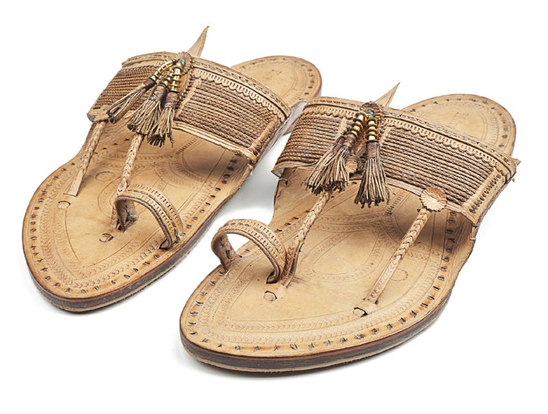 KORAKARI Mens Natural Handmade Kolhapuri Chappal Braids Smooth and Comfortable Stylish Durable Anti Slip Design Flip Flops Slippers Genuine Leather Traditional Indian Footwear (UK-07) - Image 4