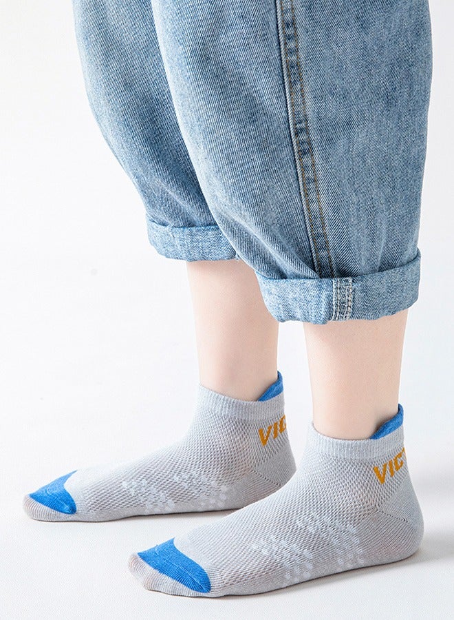 في آي بي 5 أزواج من جوارب الأطفال، جوارب رياضية، جوارب قطنية للأولاد، جوارب شبكية رفيعة قصيرة أنبوبية، جوارب متوسطة للركض للأولاد، ماصة للعرق ومسامية، مناسبة للأطفال من سن 9 إلى 12 عامًا - Image 2