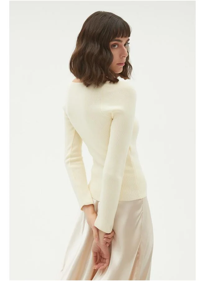 جون June Heart Neck Knitwear Sweater Ecru