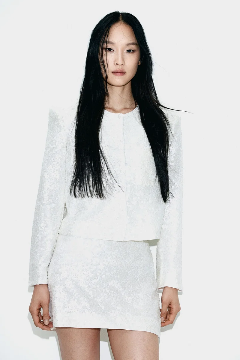 اتش اند ام بلوزة مزينة بالترتر