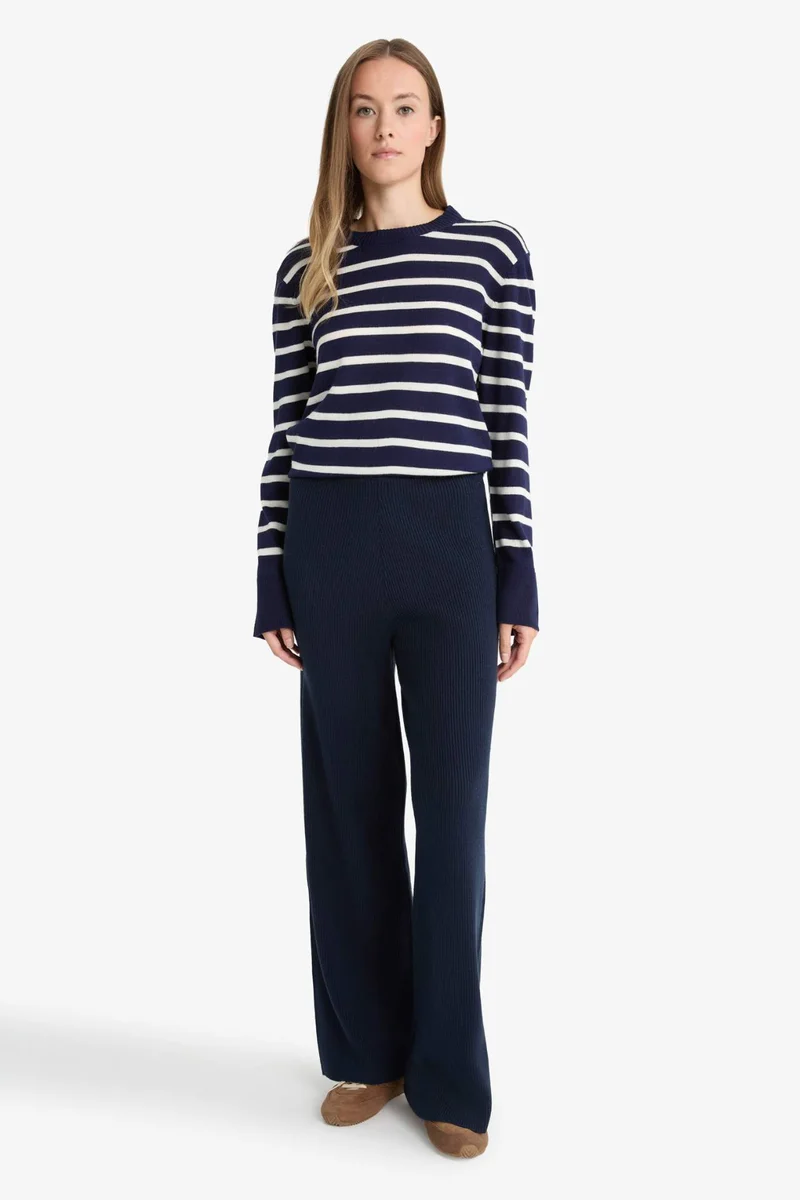 ديفاكتو Regular Fit Straight Leg Trousers