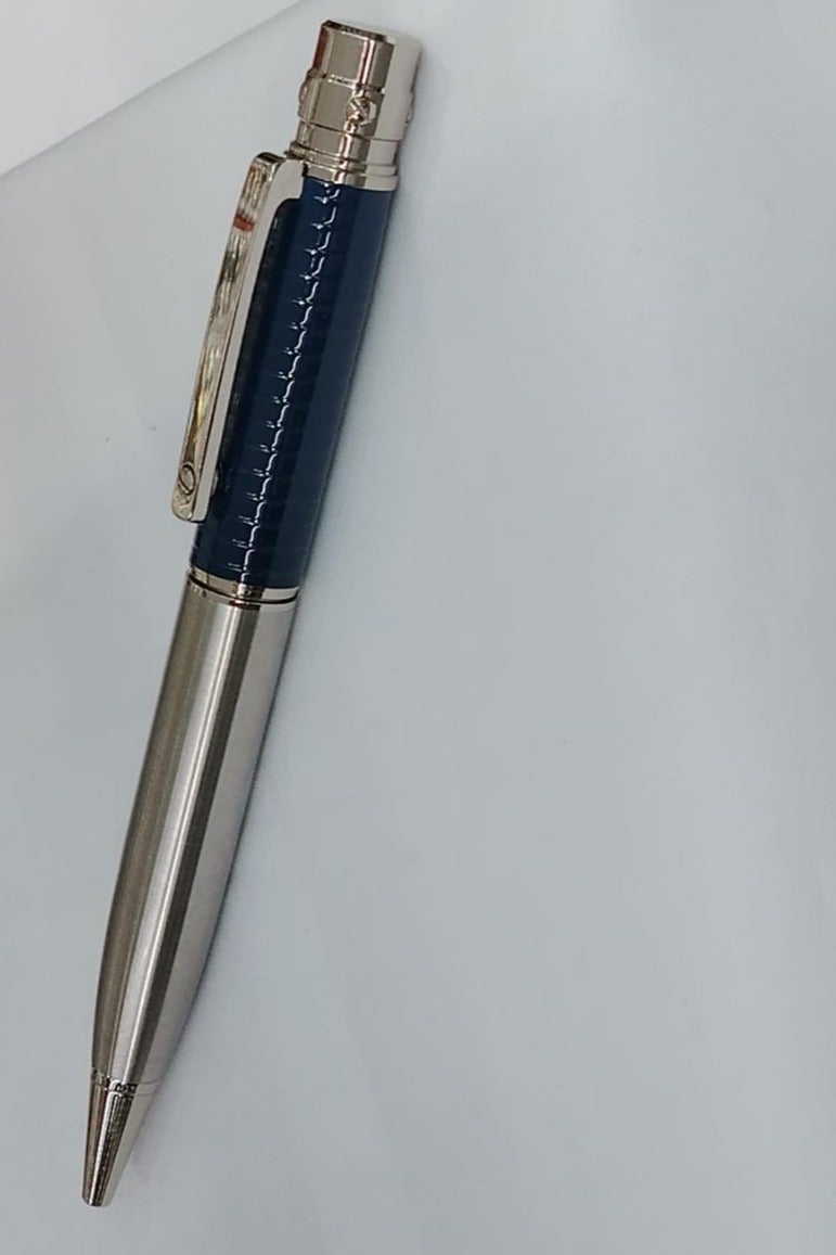 Smart ballpoint pen in gold