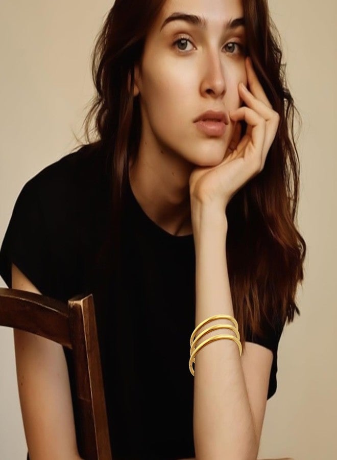 YBMYCM مجموعة YBMYCM من 3 أساور ذهبية مطلية للنساء، أساور كلاسيكية خفيفة الوزن من الفولاذ المقاوم للصدأ، أساور مفتوحة مطلية بالذهب عيار 18 قيراط، هدية مجوهرات - Image 2