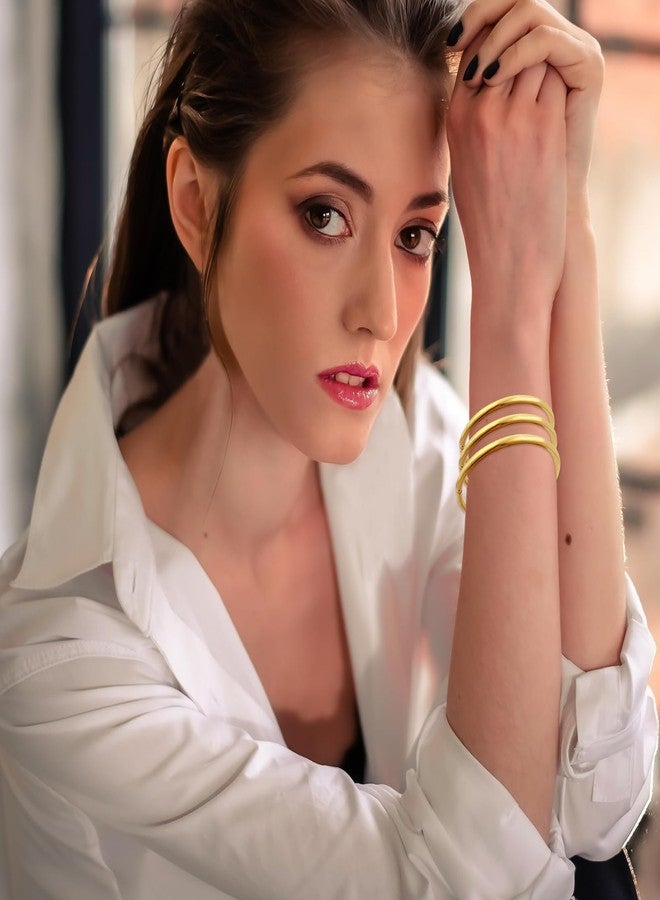 YBMYCM مجموعة YBMYCM من 3 أساور ذهبية مطلية للنساء، أساور كلاسيكية خفيفة الوزن من الفولاذ المقاوم للصدأ، أساور مفتوحة مطلية بالذهب عيار 18 قيراط، هدية مجوهرات - Image 3