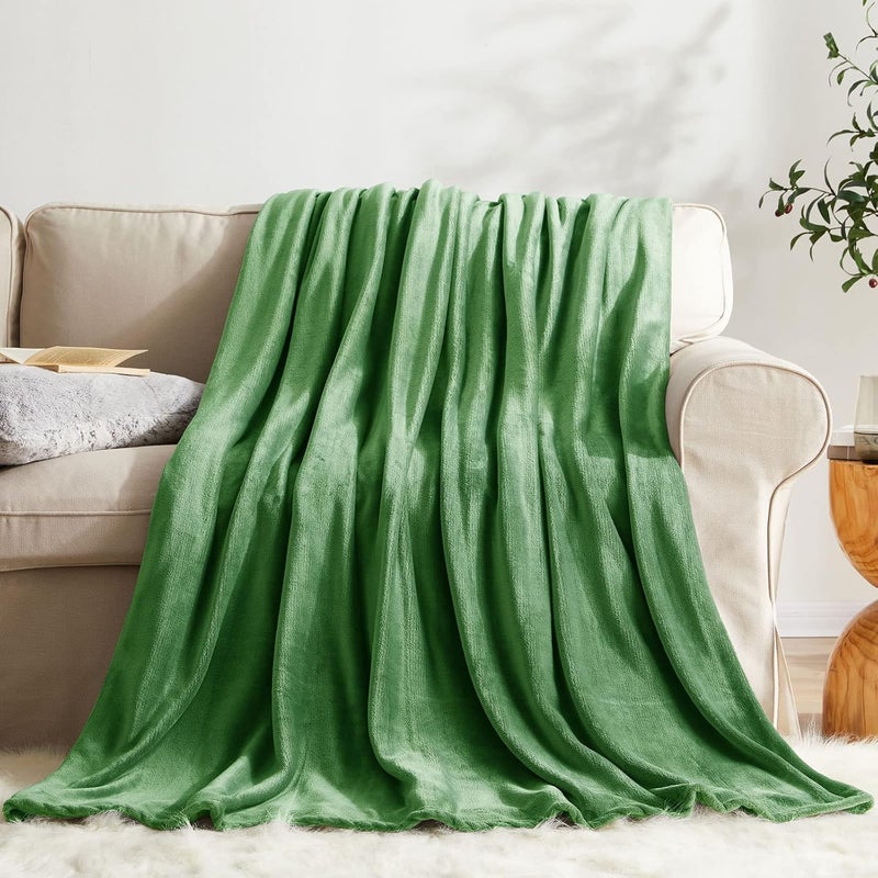 KMUSET Fleece Blanket Twin Size Emerald Lightweight Super Soft Cozy Luxury Bed Blanket Microfiber - Image 1