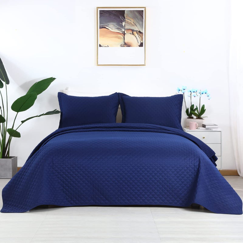 HOMBYS 3 Piece Oversized King Quilt Set Bedspread 128x120 Reversible Lightweight Coverlet Summer Comforter Set (Super King Plus(128x120), Navy) - Image 1