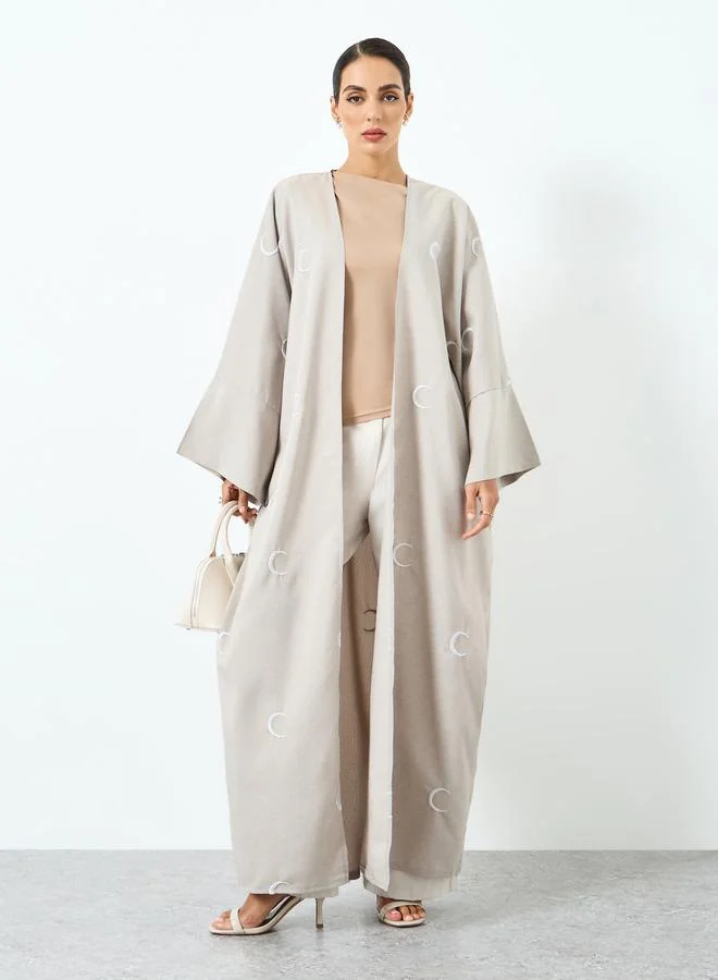 تايك تو عباية مطرزة بنقشة قمر وأكمام طويلة