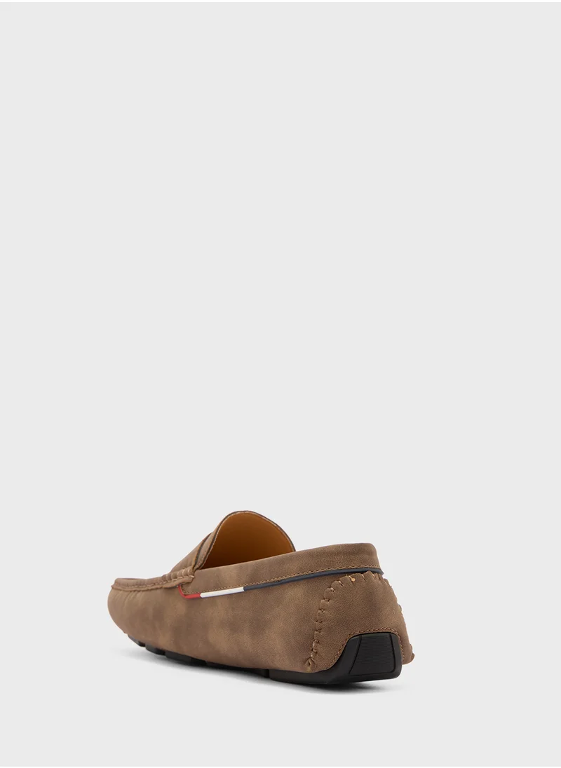 روبرت وود Nubuck Loafers