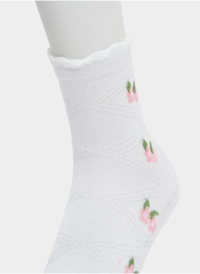 Pack of 5 - Floral Embroidered Socks - pzsku/ZFFD8AA2381B07296964CZ/45/_/1734941436/89f54374-be52-49f4-a0d2-4069f0fb82e3