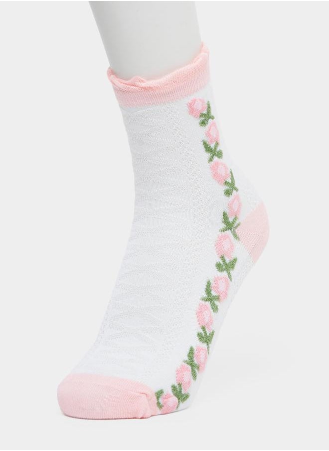 Pack of 5 - Floral Embroidered Socks - pzsku/ZFFD8AA2381B07296964CZ/45/_/1734941456/92fb1bf5-f846-4784-acea-41688f1d937a