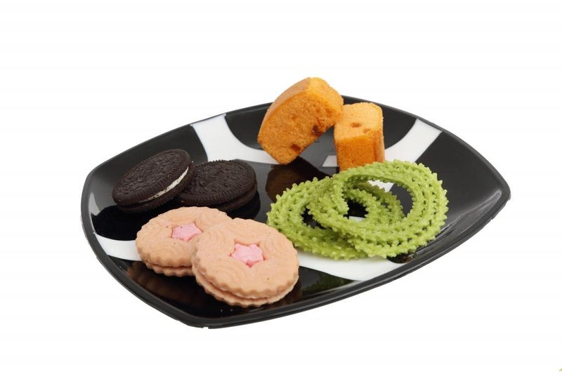 Cutting EDGE Microwaveable Dual Colour Snack Plates Set of 4 BlackWhite - Image 3