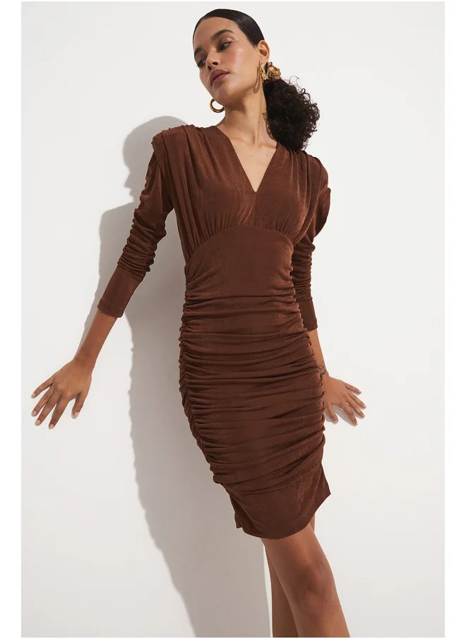 جون June Women Fitted Drape Detailed V-Neck Mini Dress Brown