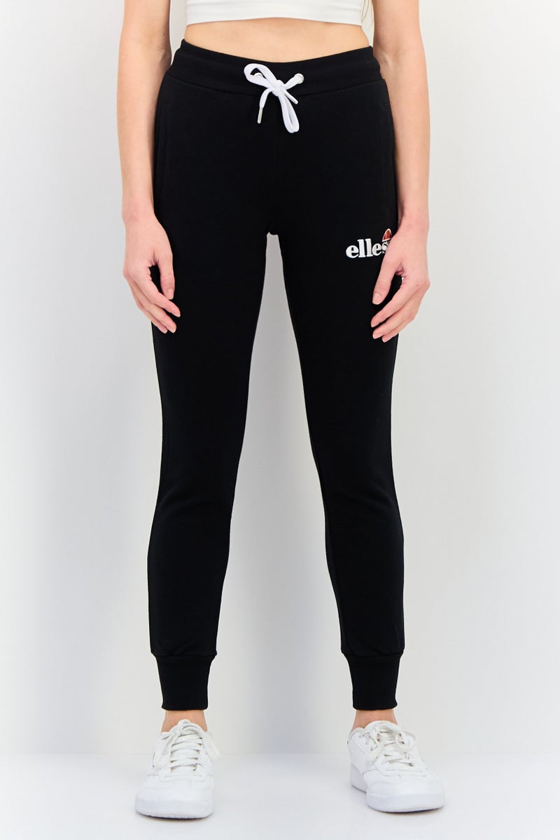 Ellesse سروال جوجر مزين بشعار للنساء بتصميم عادي، أسود - Image 1